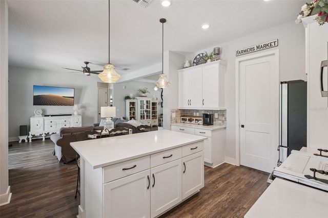 491 W DELAWARE AVENUE, Lake Helen, FL 32744