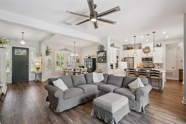 491 W DELAWARE AVENUE, Lake Helen, FL 32744