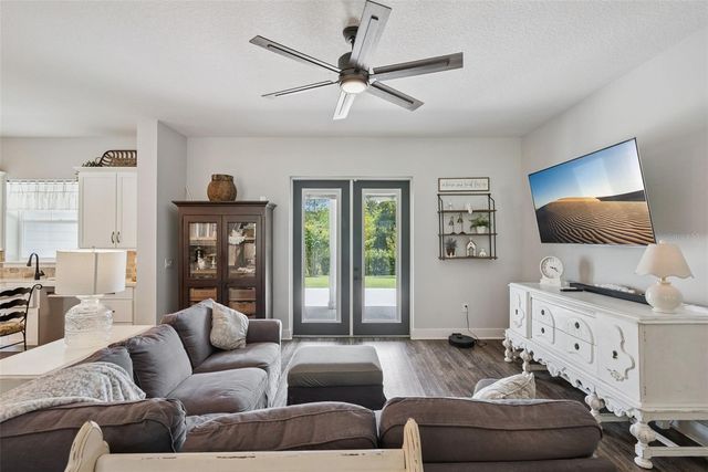 491 W DELAWARE AVENUE, Lake Helen, FL 32744