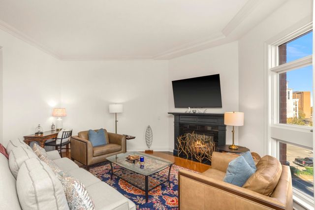 110 31st Ave N Apt 303, Nashville, TN 37203