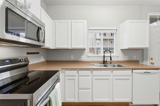 1464 Bergen Rock Street, Castle Rock, CO 80109