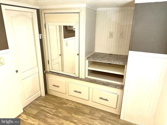 56 3RD ST, Lothian, MD 20711