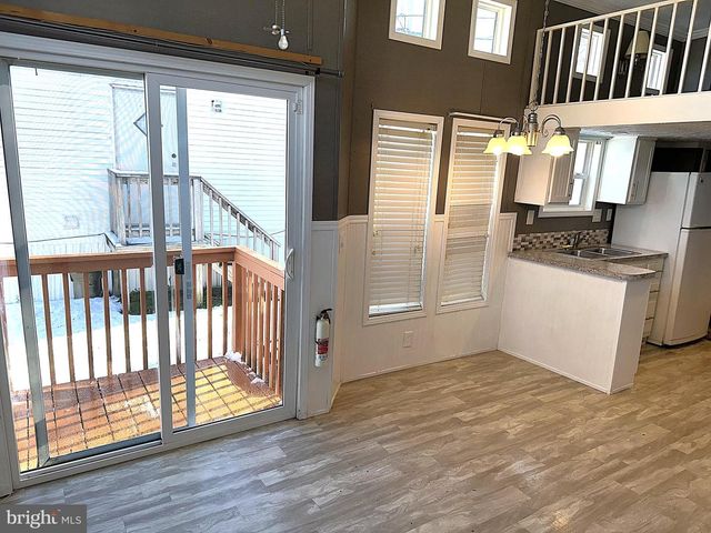 56 3RD ST, Lothian, MD 20711