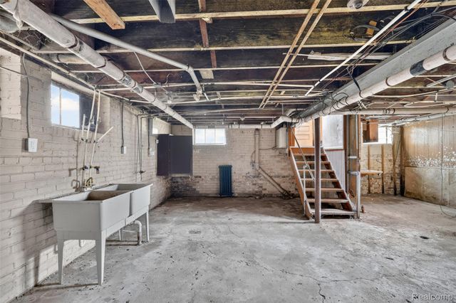 5572 Kensington Avenue, Detroit, MI 48224
