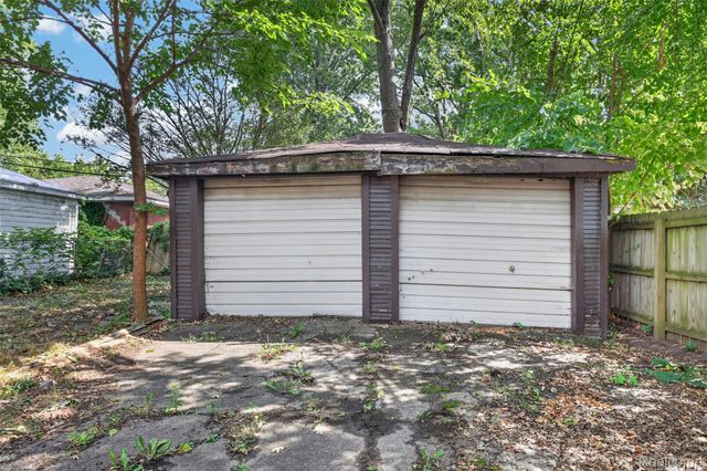 5572 Kensington Avenue, Detroit, MI 48224