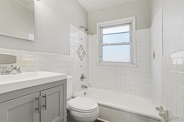 1711 Nemnich Avenue, St Louis, MO 63136