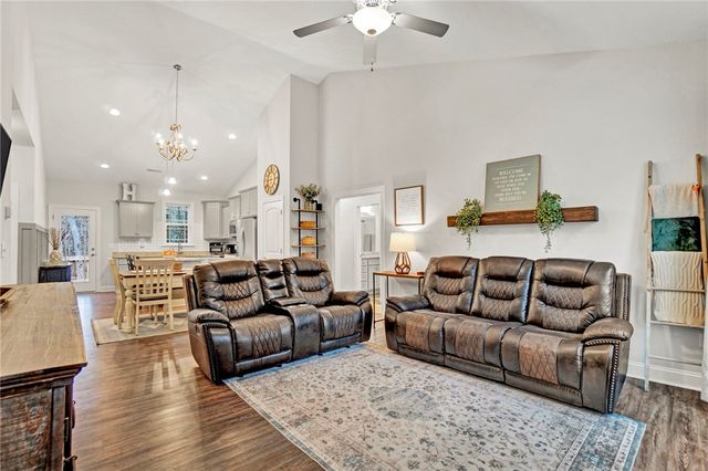 208 Joes Court, Easley, SC 29642