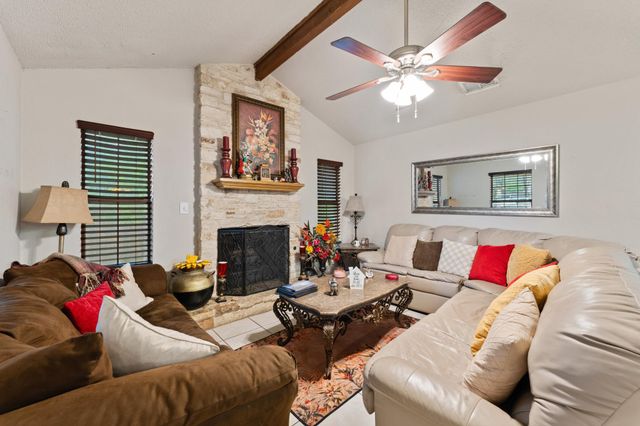 2305 Pena CV, Round Rock, TX 78681