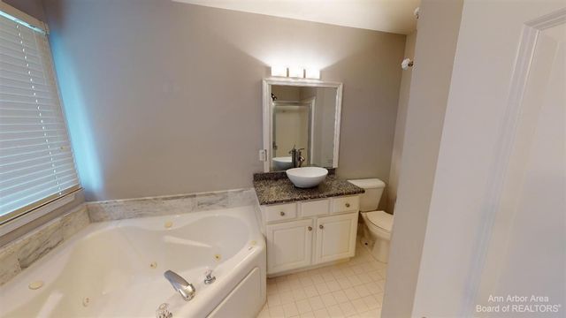 2970 Barclay Way, Ann Arbor, MI 48105