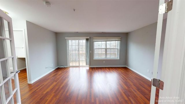 2970 Barclay Way, Ann Arbor, MI 48105