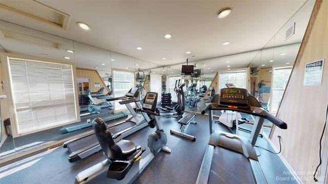 2970 Barclay Way, Ann Arbor, MI 48105