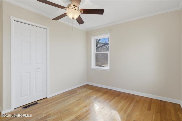 1511 SWIFTS HWY, Jefferson City, MO 65109