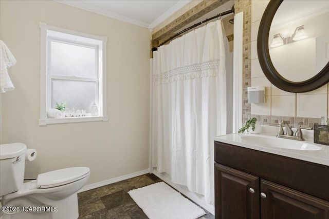 1511 SWIFTS HWY, Jefferson City, MO 65109