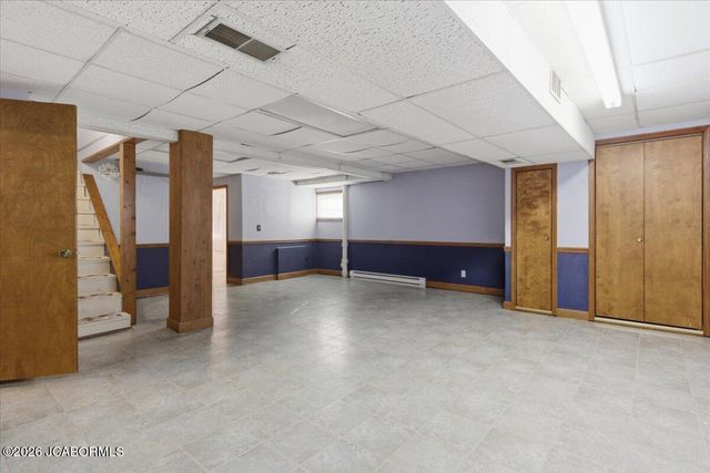 1511 SWIFTS HWY, Jefferson City, MO 65109