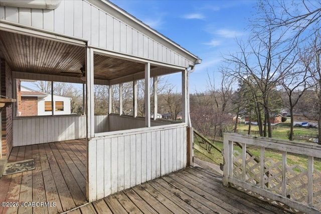 1511 SWIFTS HWY, Jefferson City, MO 65109