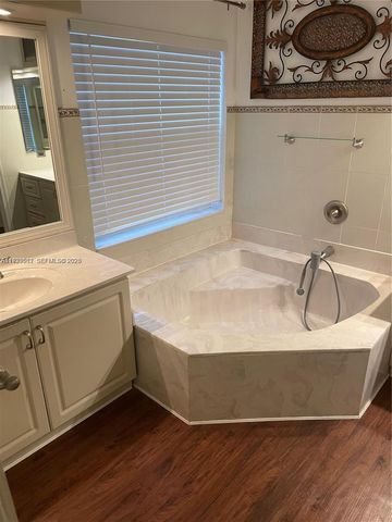 1552 NW 135th Avenue, Pembroke Pines, FL 33028