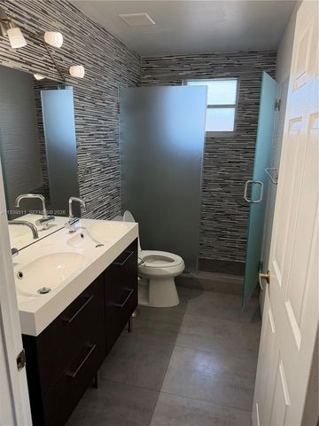 1552 NW 135th Avenue, Pembroke Pines, FL 33028