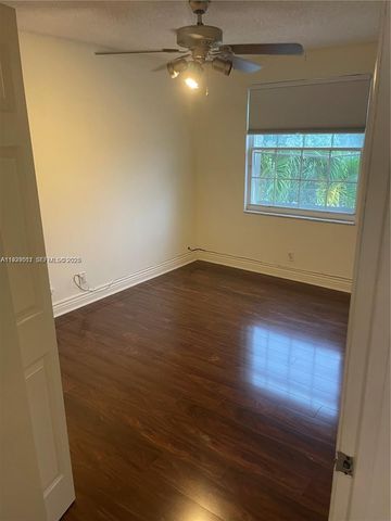 1552 NW 135th Avenue, Pembroke Pines, FL 33028