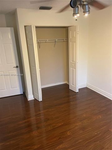 1552 NW 135th Avenue, Pembroke Pines, FL 33028