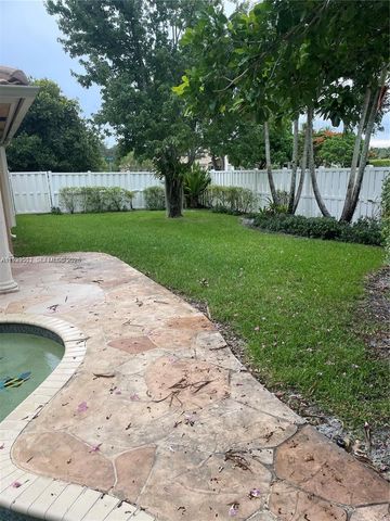 1552 NW 135th Avenue, Pembroke Pines, FL 33028