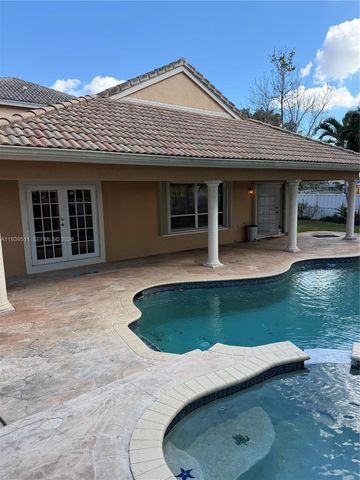 1552 NW 135th Avenue, Pembroke Pines, FL 33028
