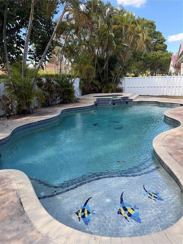 1552 NW 135th Avenue, Pembroke Pines, FL 33028