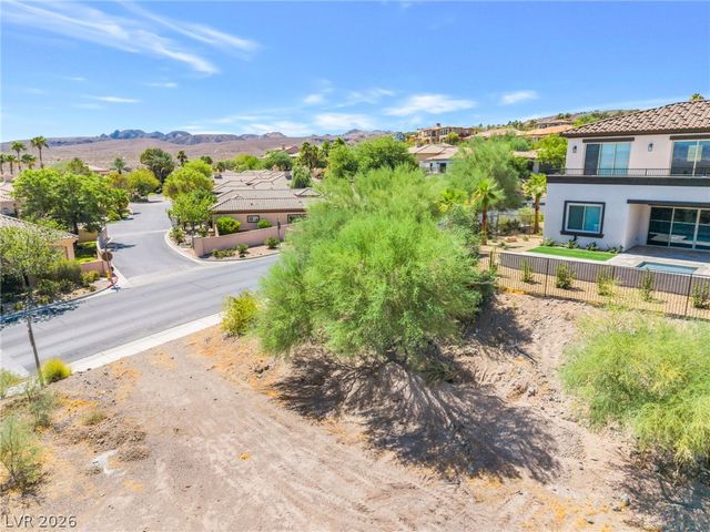 20 Camino Barcelona Place, Henderson, NV 89011