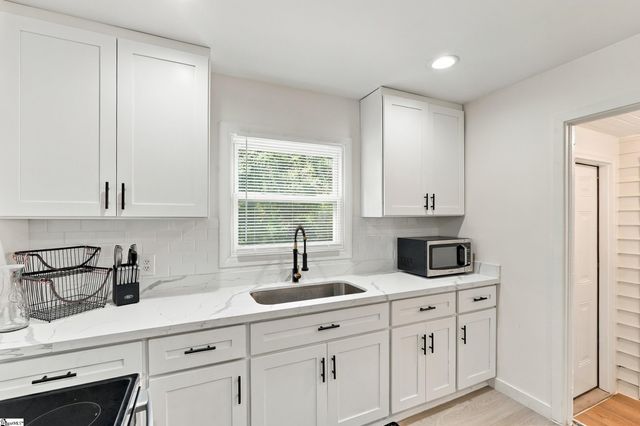 2318 S Mcduffie Street, Anderson, SC 29624
