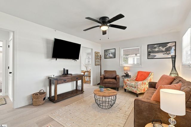 2318 S Mcduffie Street, Anderson, SC 29624