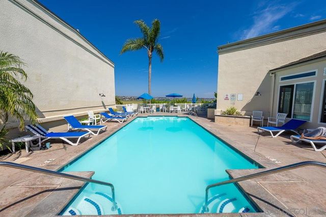 4015 Crown Point Dr. 310, San Diego, CA 92109