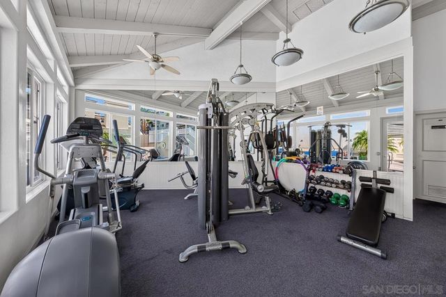 4015 Crown Point Dr. 310, San Diego, CA 92109