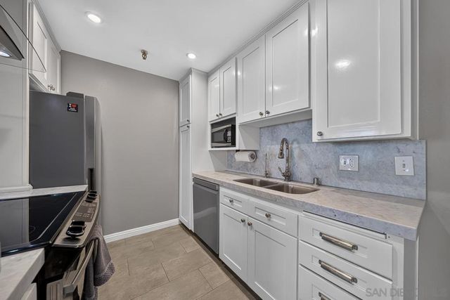 4015 Crown Point Dr. 310, San Diego, CA 92109