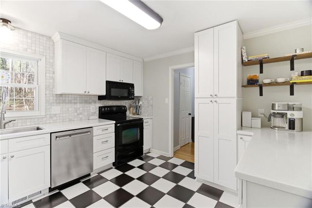 4409 Forest Walk Drive, Greensboro, NC 27455