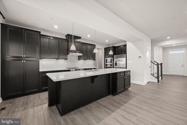 800 MOORE GATE WAY, Bowie, MD 20716