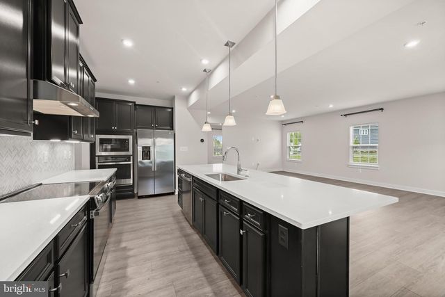 800 MOORE GATE WAY, Bowie, MD 20716