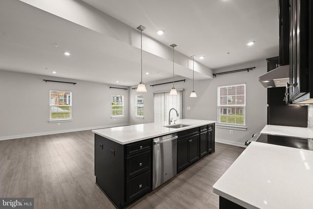 800 MOORE GATE WAY, Bowie, MD 20716