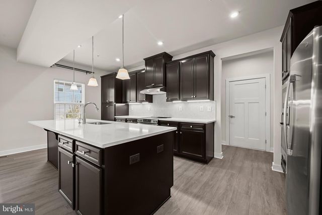 800 MOORE GATE WAY, Bowie, MD 20716