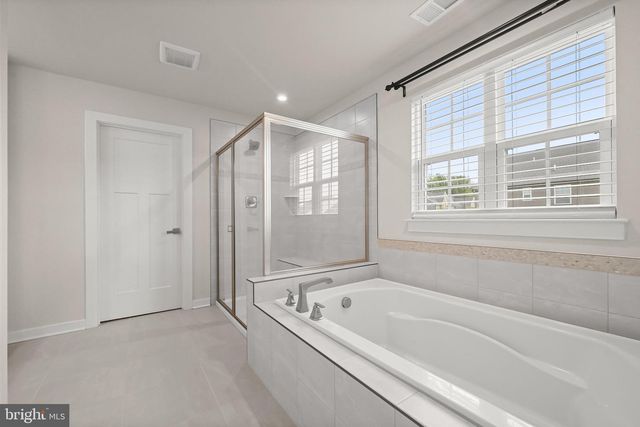 800 MOORE GATE WAY, Bowie, MD 20716
