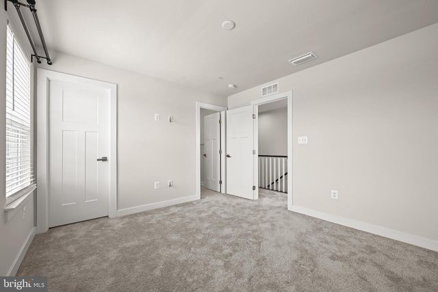 800 MOORE GATE WAY, Bowie, MD 20716