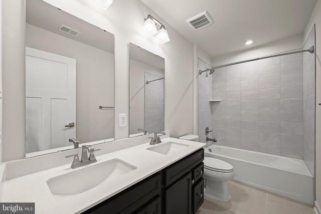 800 MOORE GATE WAY, Bowie, MD 20716