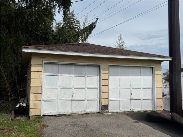 122-124 McCall Road, Rochester, NY 14616