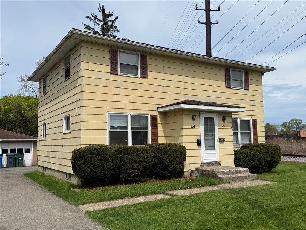 122-124 McCall Road, Rochester, NY 14616