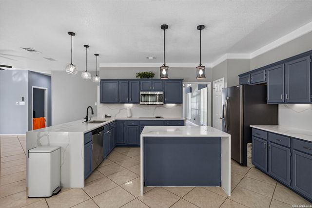6207 SPRING VLY, San Antonio, TX 78247