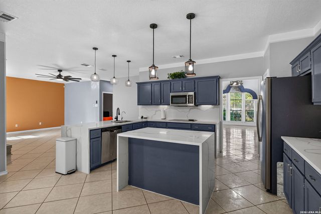 6207 SPRING VLY, San Antonio, TX 78247