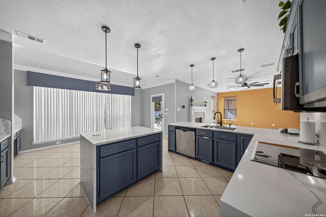 6207 SPRING VLY, San Antonio, TX 78247