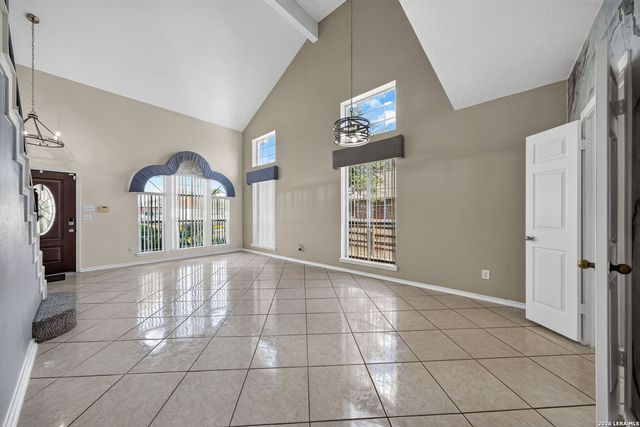 6207 SPRING VLY, San Antonio, TX 78247