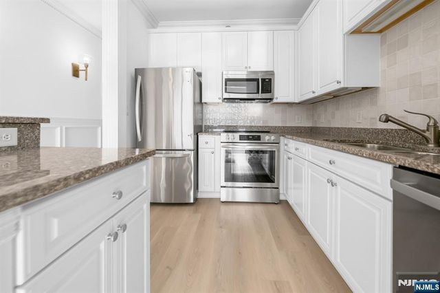 22 Ave At Port Imperial 403, West New York, NJ 07093