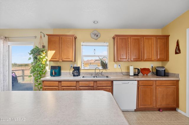 3870 W Packer Place, Mc Neal, AZ 85617