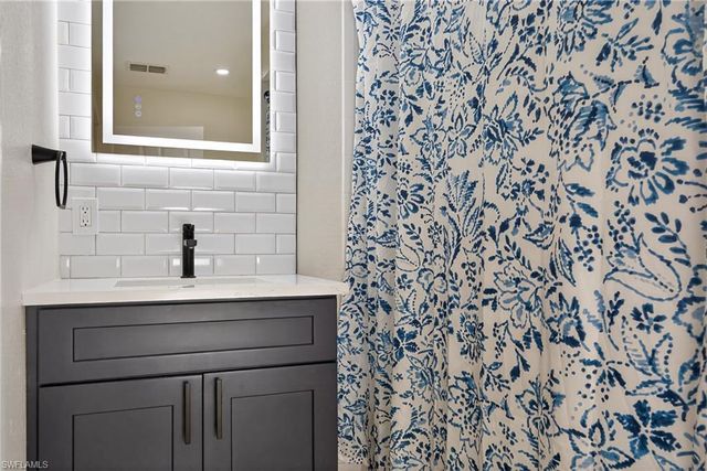 1213 SW 10th PL, Cape Coral, FL 33991