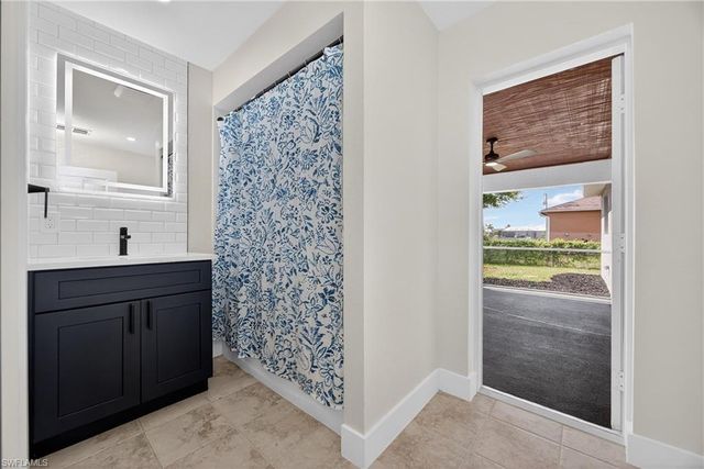 1213 SW 10th PL, Cape Coral, FL 33991